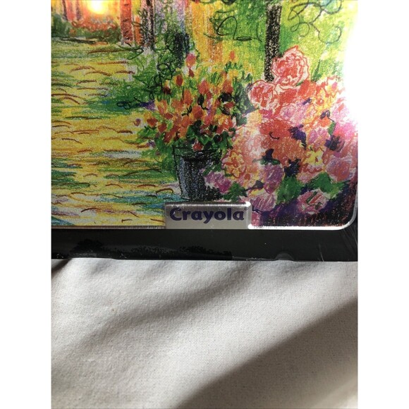 Crayola Signature Blend & Shade Colored Pencils 24 Colors Decorative Tin Sealed - Picture 2 of 5